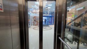 Лифт KleeMann ≈2002 года // ТЦ "Солнечный ветер" (г. Москва, Строгино)