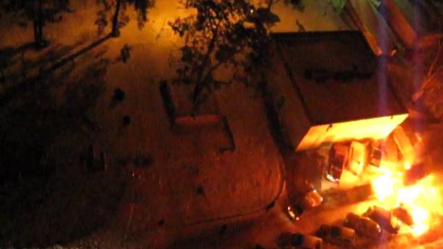 Пожар автомобилей на Лесном Массиве смотреть онлайн