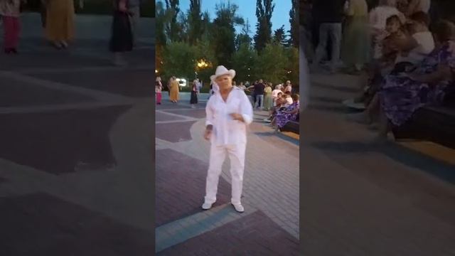 1000205775.mp4И снова Александр смотреть онлайн