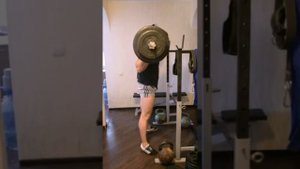 ПРИСЕДАНИЯ СО ШТАНГОЙ НА 36 РАЗ