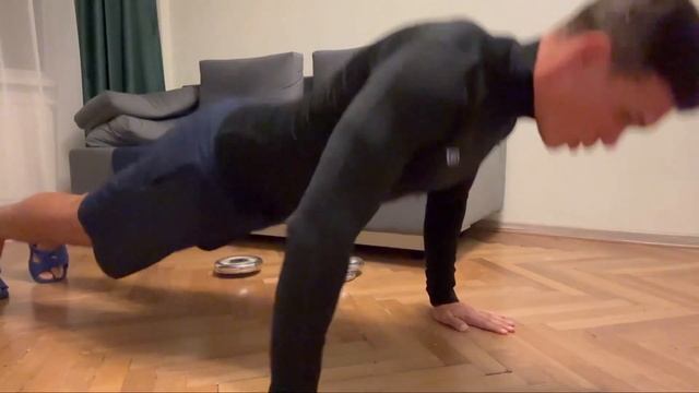 Каждый день 100 отжиманий Челлендж день 25 смотреть онлайн