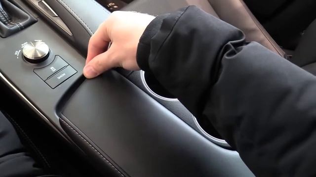 2018 Lexus IS300 2.0L (245HP) 8AR-FTS. Обзор