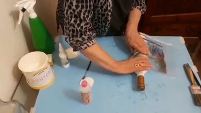 Декупаж бутылки на зимнюю тему.