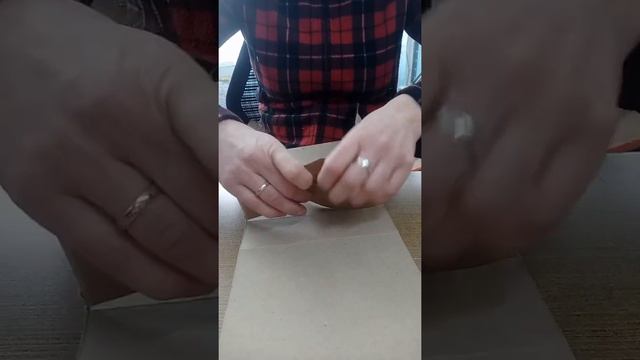 Как собрать самосборную складную коробку с откидной крышкой