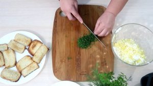 Вкуснейшая намазка на хлеб из плавленого сырка и яиц