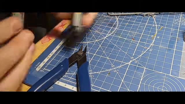 Сборка диорамы "КВ-2 сила" Звезда 1:100. Часть 2 смотреть онлайн