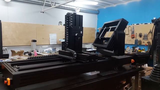 Пяти осевой позиционер для автоматизации оптических измерений смотреть онлайн