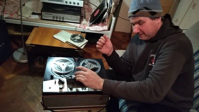 В гостях у Германа. Астра-4 -ламповый катушечный магнитофон смотреть онлайн