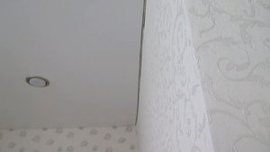 Натяжной потолок на кривых стенах
