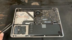 MacBook Pro 2012г Замена HDD на SSD Оживление СТАРИКА)))