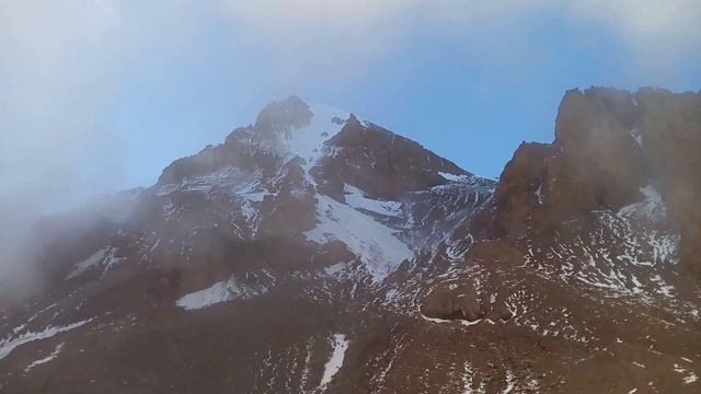 Восхождение на Казбек Путешествие на вершину Кавказа смотреть онлайн