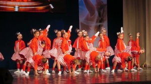 Танец "На лабутенах". Группа "Конфетки".  Огоньки. Концерт "День матери". Таганрог. 23.11.2019