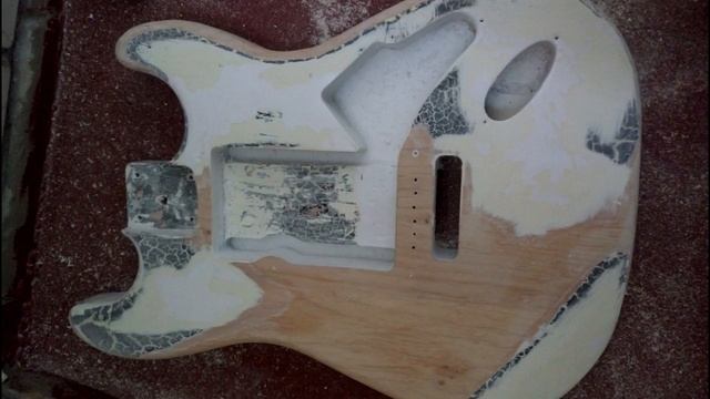 Как снять краску с гитары? смотреть онлайн