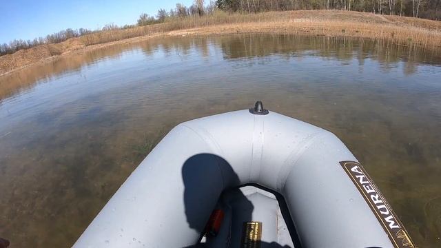 Катаюсь на лодке по озеру. Позже будет подробный обзор. смотреть онлайн