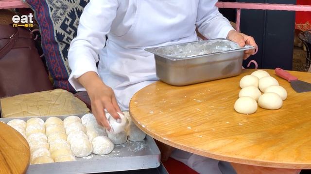 GÖZLEME: Favorite TURKISH Street Food - Traditional Ottoman Restaurant in Istanbul
