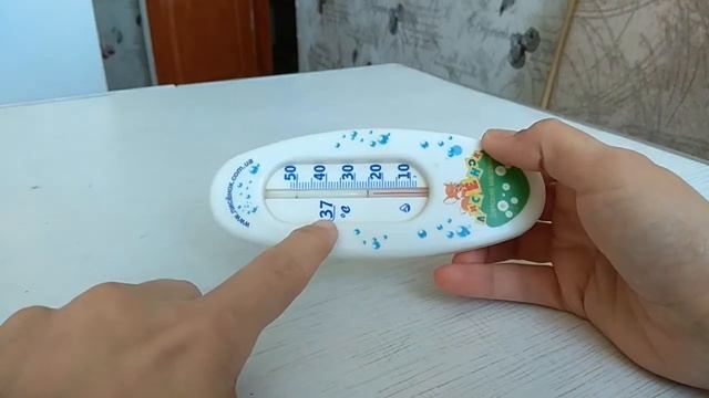 Предменты личной гигиены ребенка. Первая зубная паста и щетка. Игрушки для ванной. смотреть онлайн