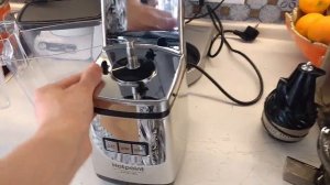 Шнековая соковижималка Hotpoint Ariston SJ 15XL UP0  распаковка, первый сок