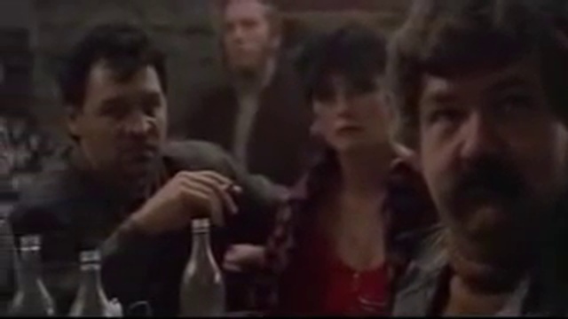 Я замерзаю, вшей кормлю, на голых нарах сплю, Но не желаю поменять профессию свою. смотреть онлайн