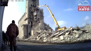 Снос элеватора в г Валуйки Белгородской области с помощью Экскаватора разрушителя Hyundai R520 с De
