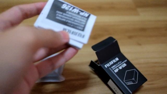 Fujifilm NP-W126 Rechargeable Battery Unboxing смотреть онлайн