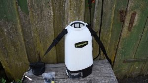 Садовый аккумуляторный опрыскиватель. Обзор GreenWorks GSP1250 поможет работать продуктивно