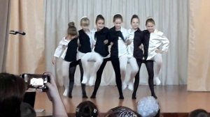 Творческий номер "Иллюзия" 4й класс. Классный руководитель Мищенко С. В.