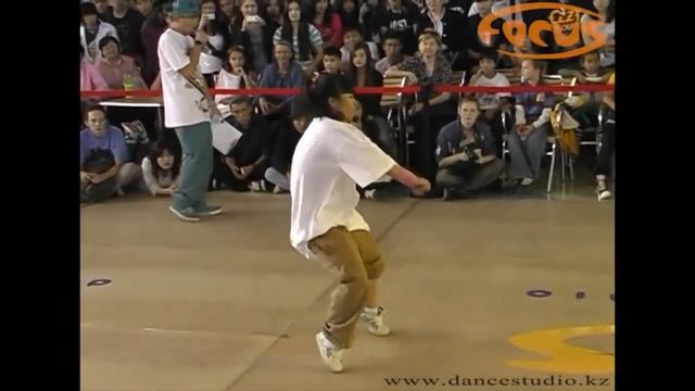 Dance Battle ZEMLYA Hip Hop Junior Бахадур и Ким Юля смотреть онлайн