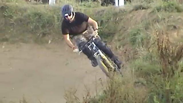 Dirt Biking recorded with good cam. смотреть онлайн