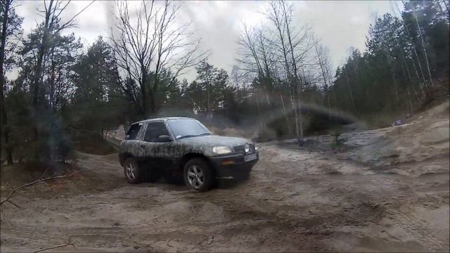 Toyota Rav4 & Suzuki Grand Vitara Off Road смотреть онлайн