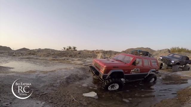 Defender D90 Toyota Hilux Jeep Cherokee Rubicon in RC Trail