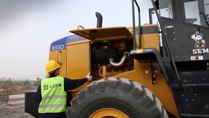 Обзор фронтального погрузчика SEM 655 D
