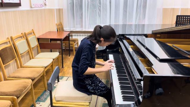 A.Smelkov Beethoven,Surok,Zhan Ge,12 yo/А.Смелков Бетховена «Сурок» Чжань Гэ/斯梅尔科夫，土拨鼠贝多芬主题变奏曲战歌12岁 смотреть онлайн