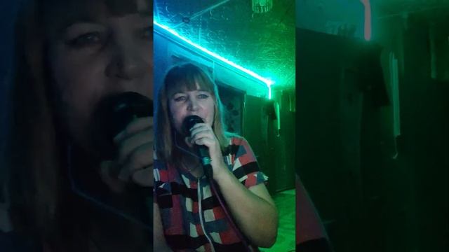 "Черная смородина", А. Росс. https://www.youtube.com/@ministreliya56 смотреть онлайн