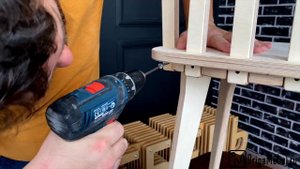 Тестируем новый стул из фанеры. Удобная форма спинки.