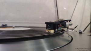 Technics SL-1301 with Shure M44MB cartridge working video