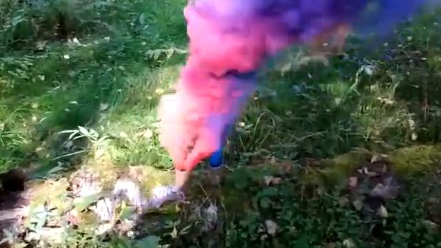 Цветной дым (красный и синий) смотреть онлайн