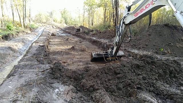 Грунтовая дорога. Устройство выемки.