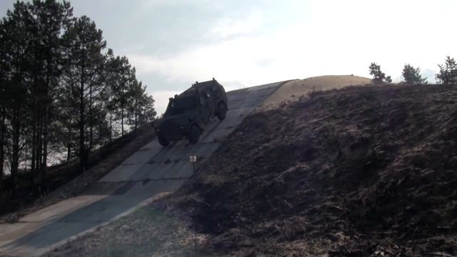 ALIGATOR 4x4 MASTER II Бронеавтомобиль