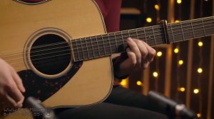 12 ти струнная акустическая гитара YAMAHA FG820-12