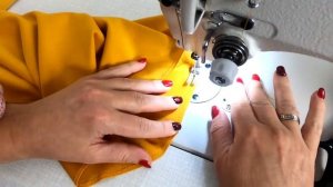 Платье с рукавом реглан и оригинальной горловиной. Полный пошаговый пошив.mp4