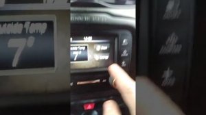 Замена тормозных колодок Джып Ренегат с электро ручником