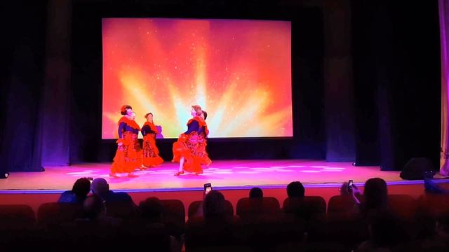 40Ансамбль Фантазия Фламенко смотреть онлайн