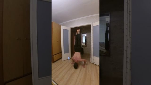 Отжимание в стойке на руках за 1 минуту смотреть онлайн