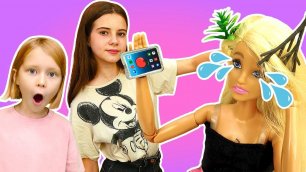 Смешные видео с Барби для девочек — Потоп в доме Барби и собеседование — Сестрички играют в куклы!
