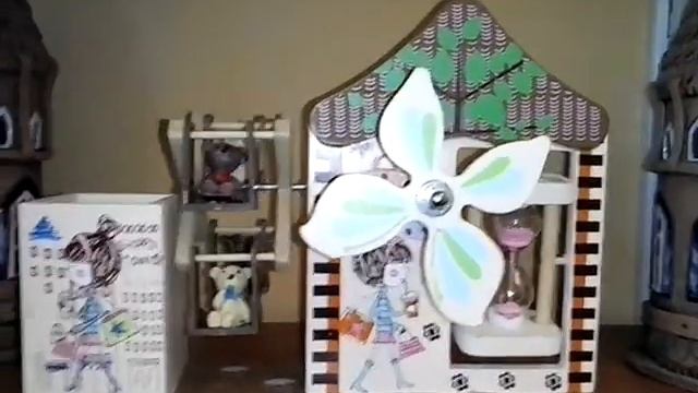 заводная музыкальная мельничка с карандашницей смотреть онлайн