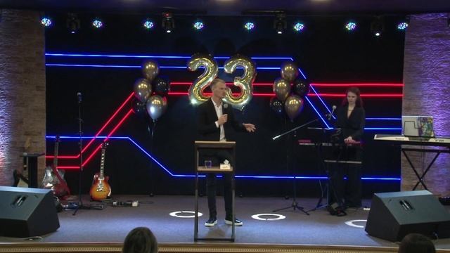 День рождения Церкви // Воскресное служение // Пастор Жангельды Батырбеков, 22.10.23 смотреть онлайн