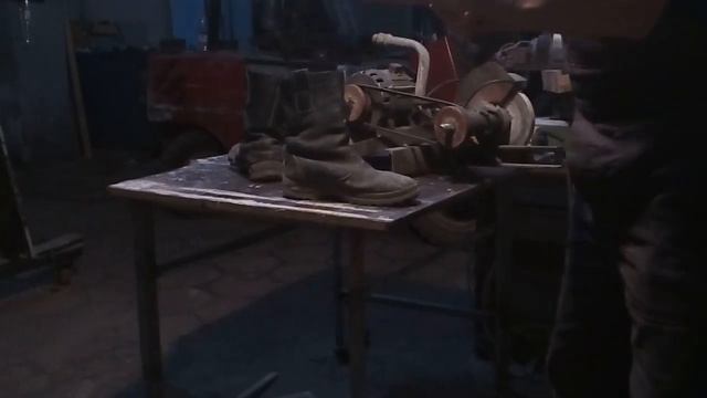 Можно ли заточить кухонный нож на на обычном электроточиле?) смотреть онлайн