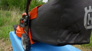 Husqvarna LC 347iV - обзор и тест аккумуляторной газонокосилки.