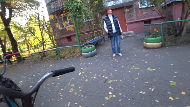 БАБКА ПРОТИВ БМХЕРА|РАЗБОРКИ|БМХ ТРЮКИ смотреть онлайн