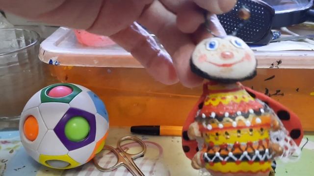 Божья коровка из ткани - маленькая игрушка, раскрашенная акриловыми красками